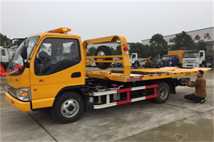 青岛哪里有拖车服务