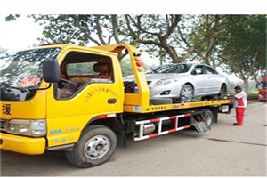 青岛附近24小时汽车拖车服务热线