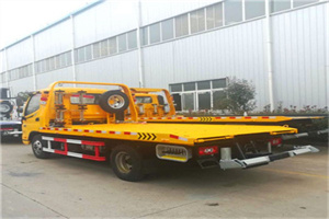 青岛附近拖车救援搭电