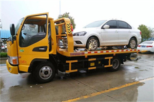 青岛附近拖车救援24小时服务热线